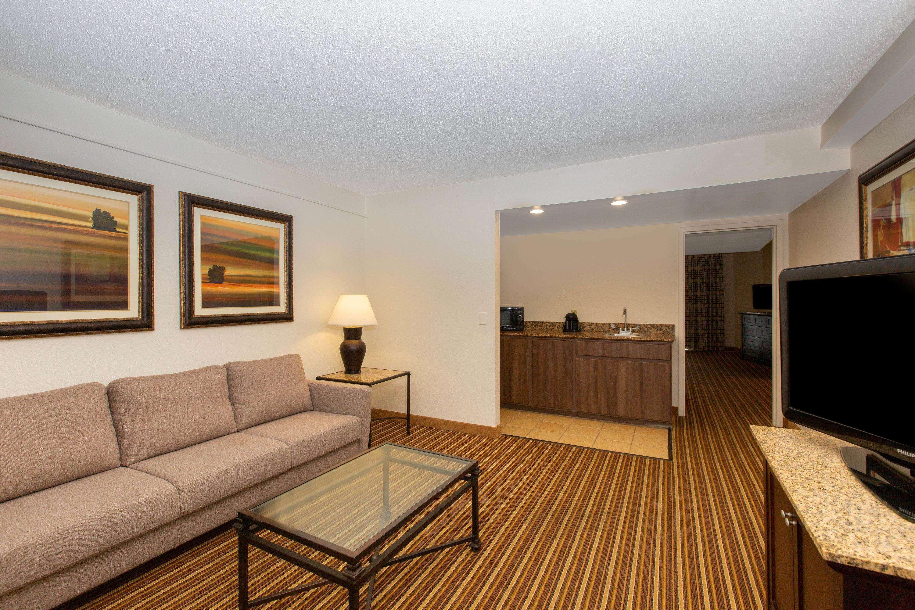 Aksarben Suites Trademark Collection By Wyndham Omaha Kültér fotó
