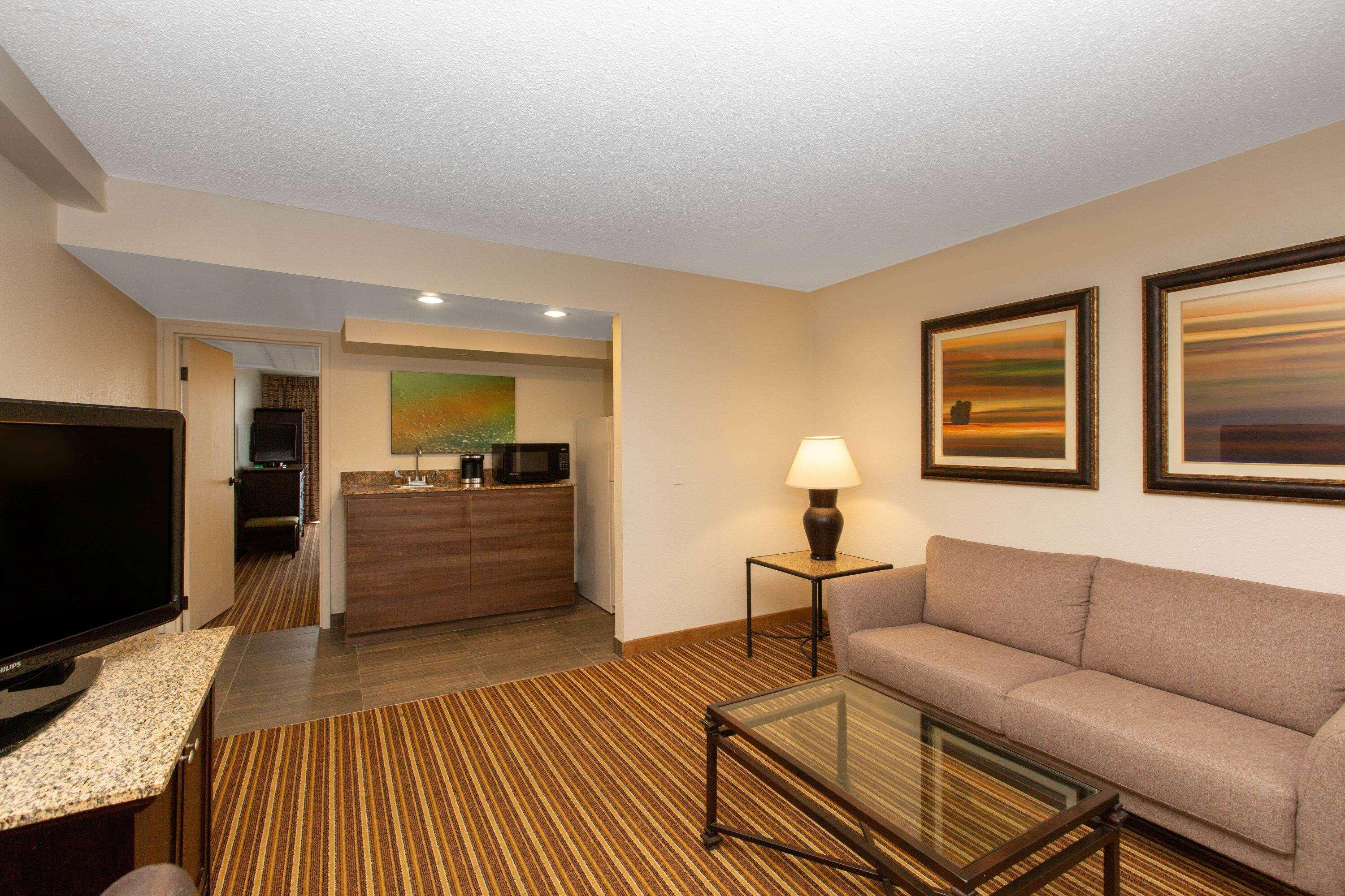 Aksarben Suites Trademark Collection By Wyndham Omaha Kültér fotó